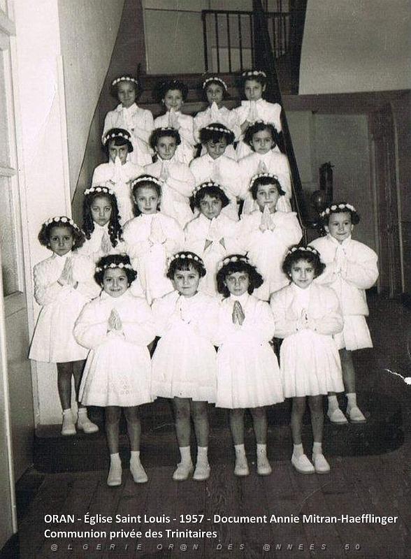 Oran- SDV- 7122 -Haeflinger- 1957 eglise st-louis communion privee des fillettes frequentant l'ecole des soeurs .jpg